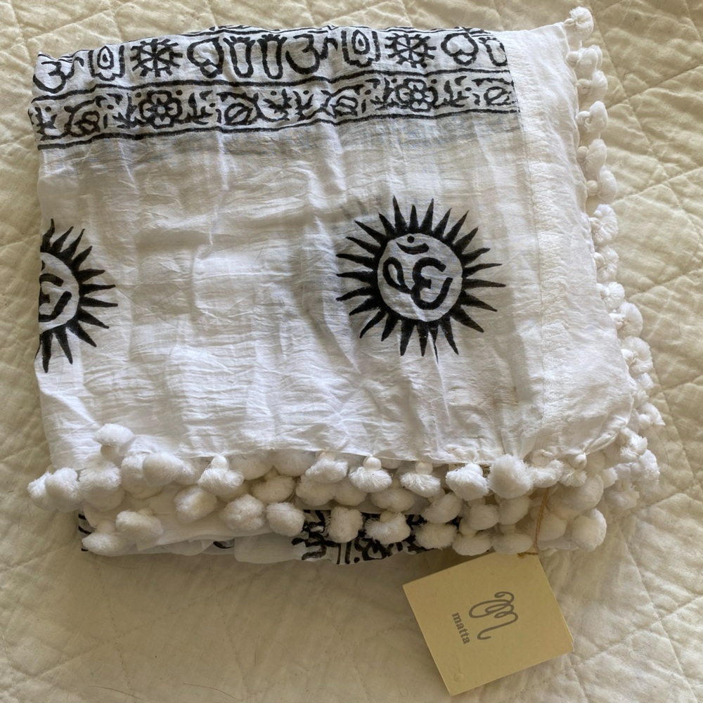 Matta Dupatta Om Shawl
